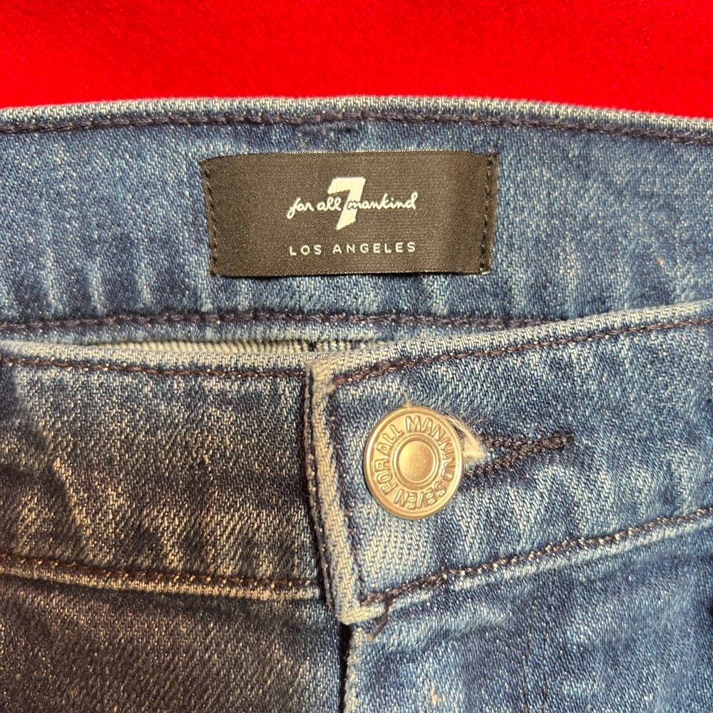 7 For All Mankind: Women’s Blue Jeans side white stripe. - Picture 3 of 11